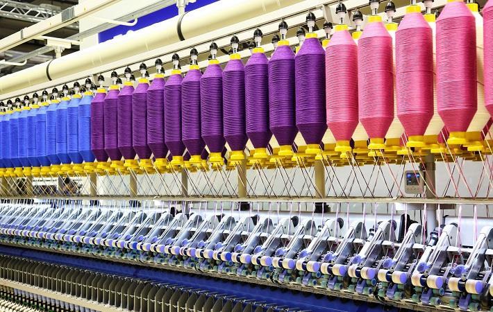 How Technology in Textile-Making Revolutionized the Fashion World