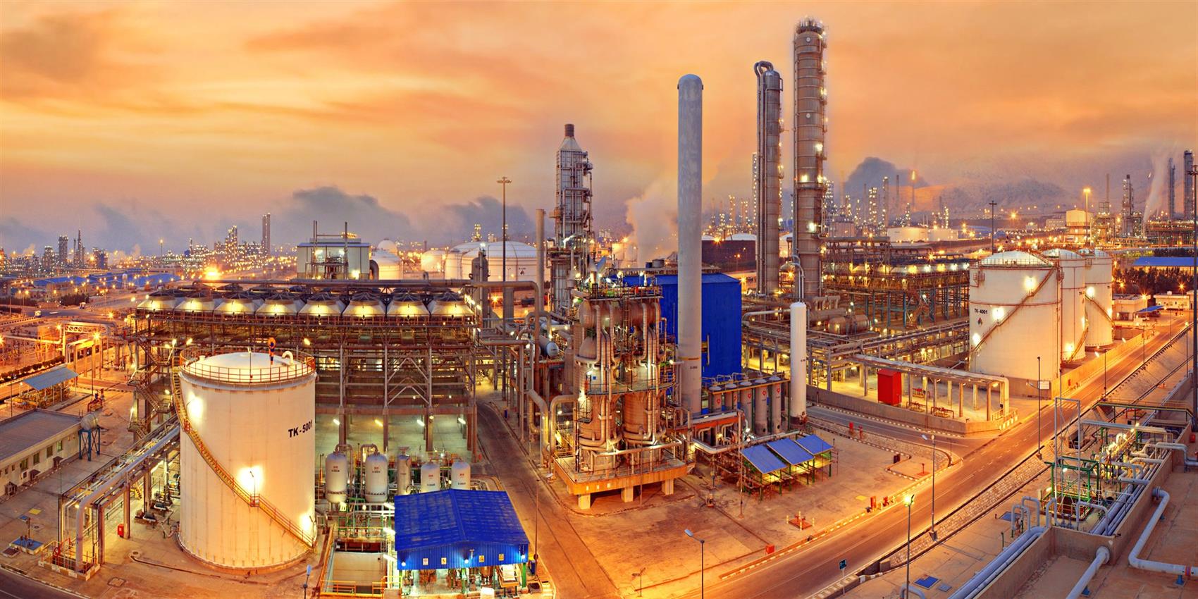 an-insight-into-technology-used-in-petrochemical-industry-importance